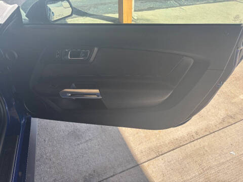 2016 Ford Mustang V6