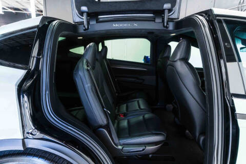 2023 Tesla Model X Standard Range