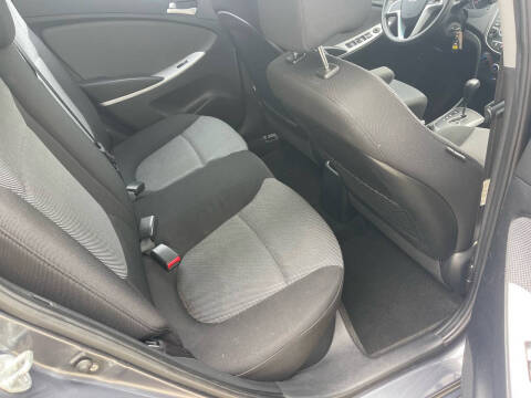 2012 Hyundai Accent GS