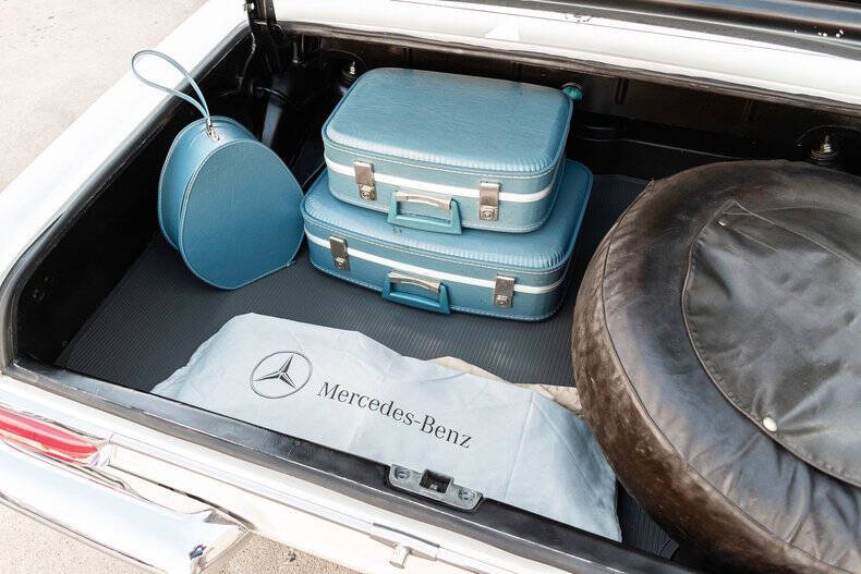 1969 Mercedes-Benz 280-Class
