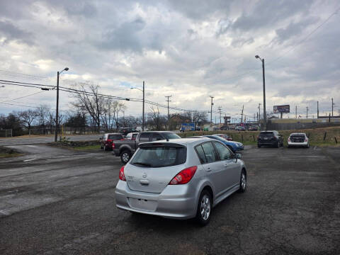2011 Nissan Versa 1.8 S