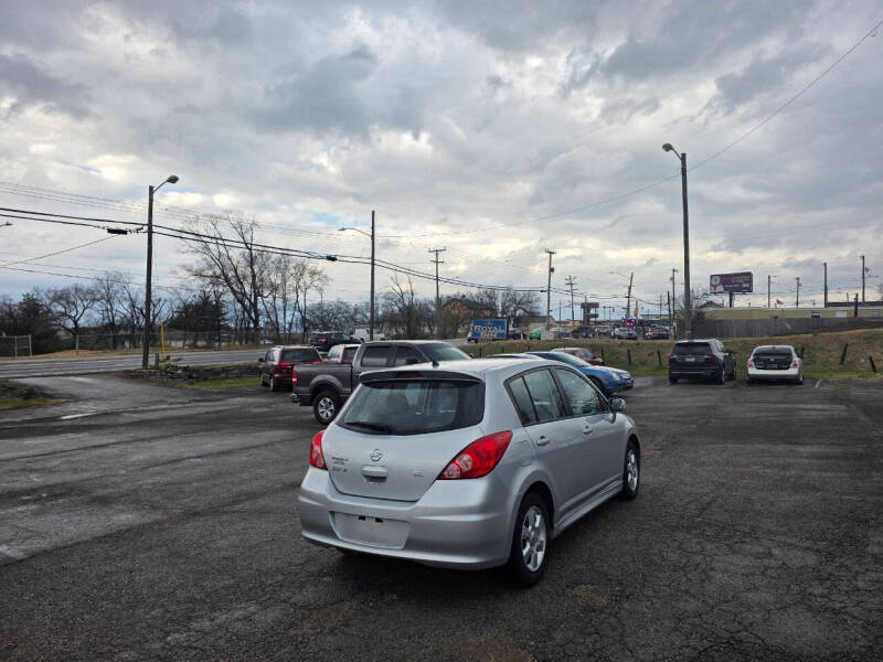 2011 Nissan Versa 1.8 S