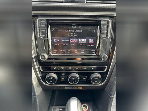 2018 Volkswagen Passat 2.0T R-Line