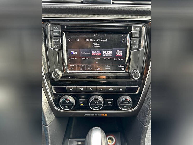 2018 Volkswagen Passat 2.0T R-Line