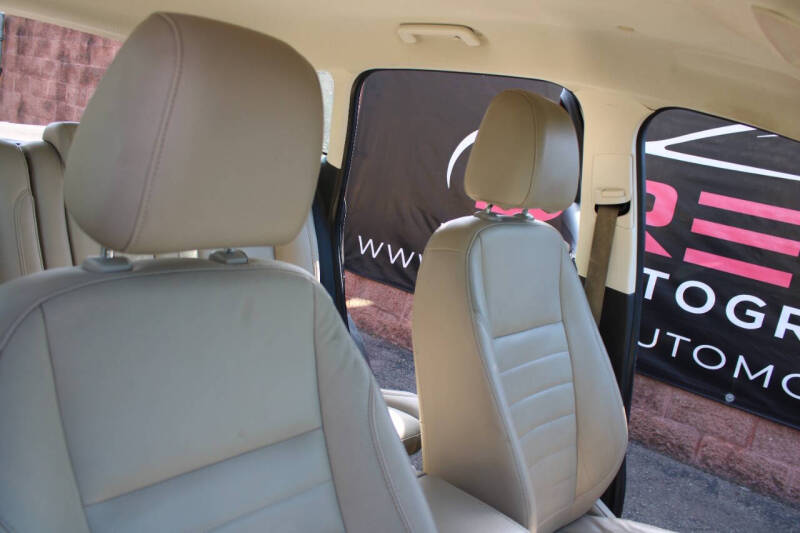 2014 Ford C-MAX Hybrid SE