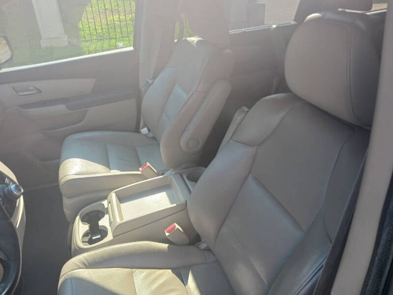 2012 Honda Odyssey EX-L photo 17