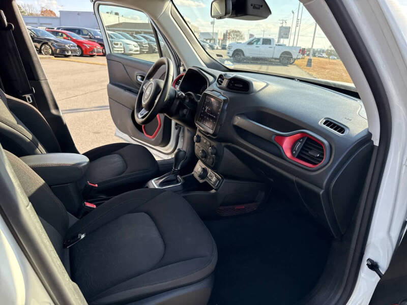 2023 Jeep Renegade Trailhawk