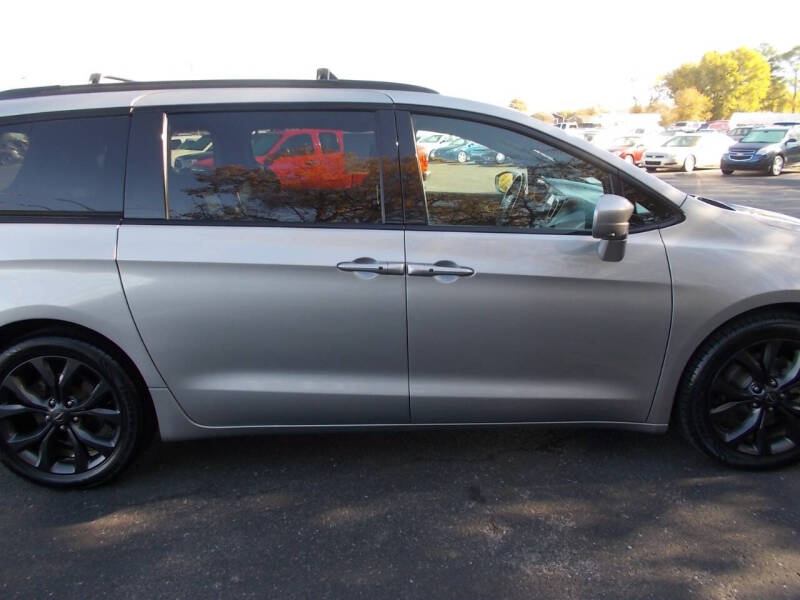 2019 Chrysler Pacifica Touring L Plus