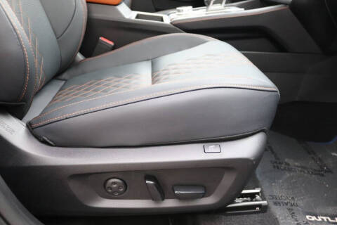 2025 Mitsubishi Outlander PHEV SEL