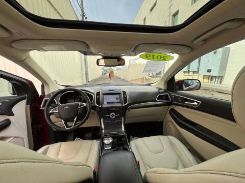 2019 Ford Edge Titanium