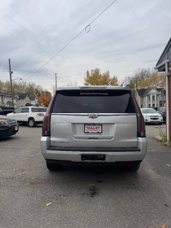 2015 Cadillac Escalade Luxury