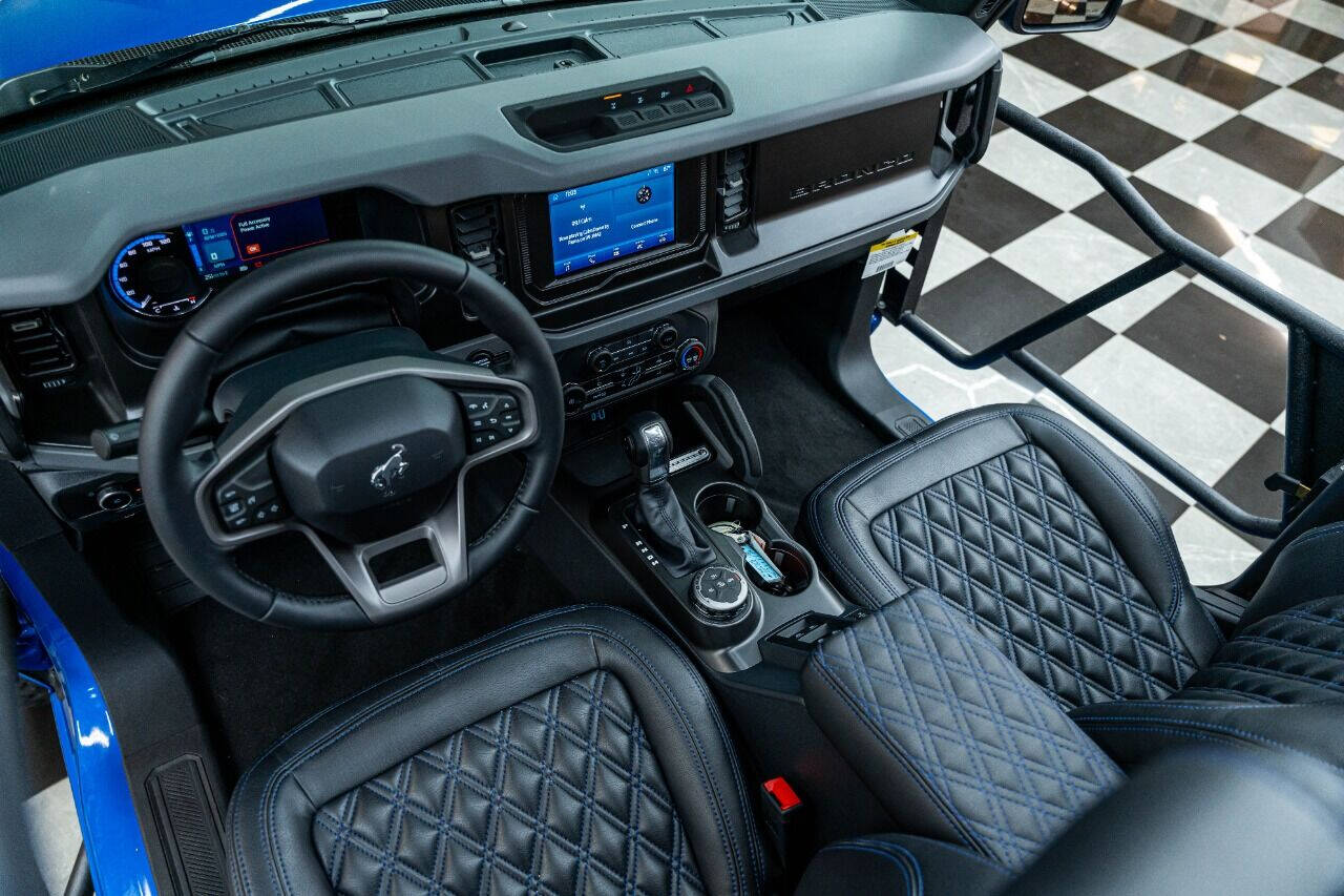 2023 FORD Bronco SUV / Crossover - $71,999
