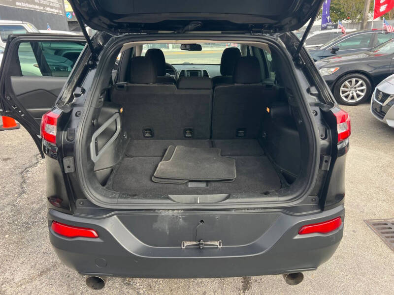 2014 Jeep Cherokee Sport