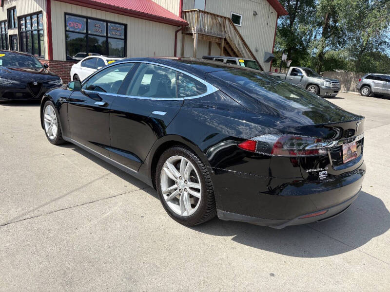 2015 Tesla Model S 85D