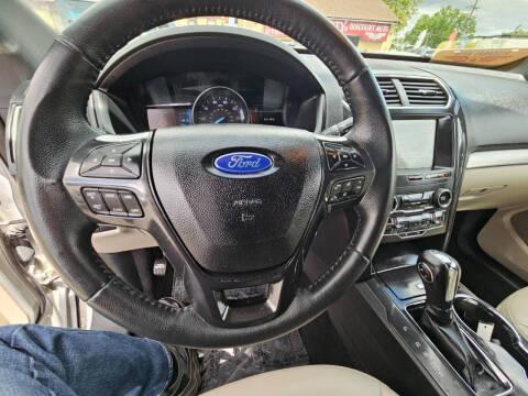 2017 Ford Explorer Platinum