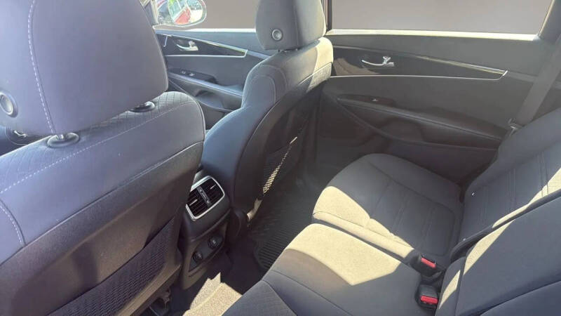 2020 Kia Sorento LX