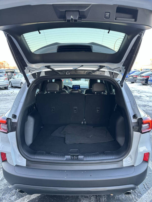 2025 Ford Escape ST-Line Select