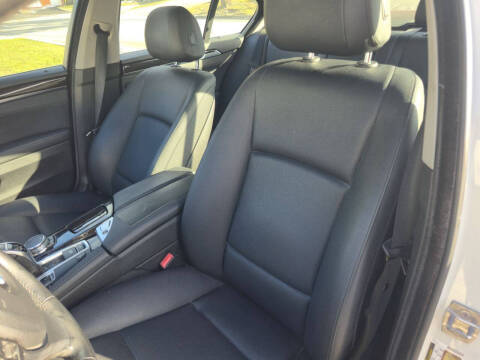 2016 BMW 5 Series 528i