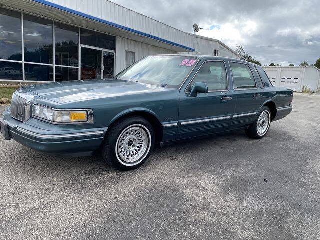 1995 Lincoln Town Car for sale at Auto Vision Inc. in Brownsville TN