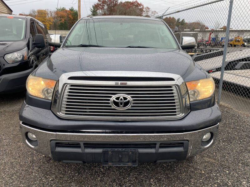 2010 Toyota Tundra Limited's photo