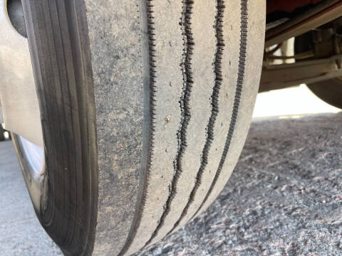 2013 Freightliner Business class M2