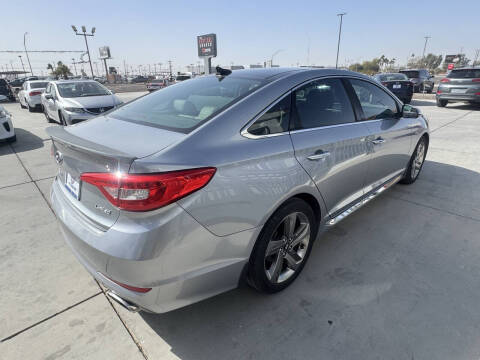 2015 Hyundai Sonata for sale at AMERICAN AUTO & TRUCK SALES LLC in Yuma AZ