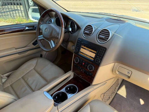 2009 Mercedes-Benz M-Class ML 550