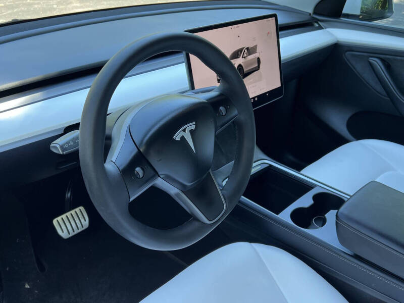 2024 Tesla Model Y Performance
