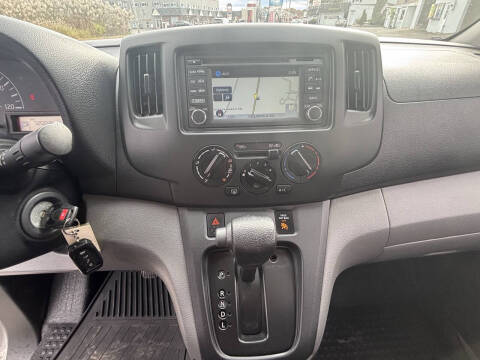 2017 Nissan NV200 SV