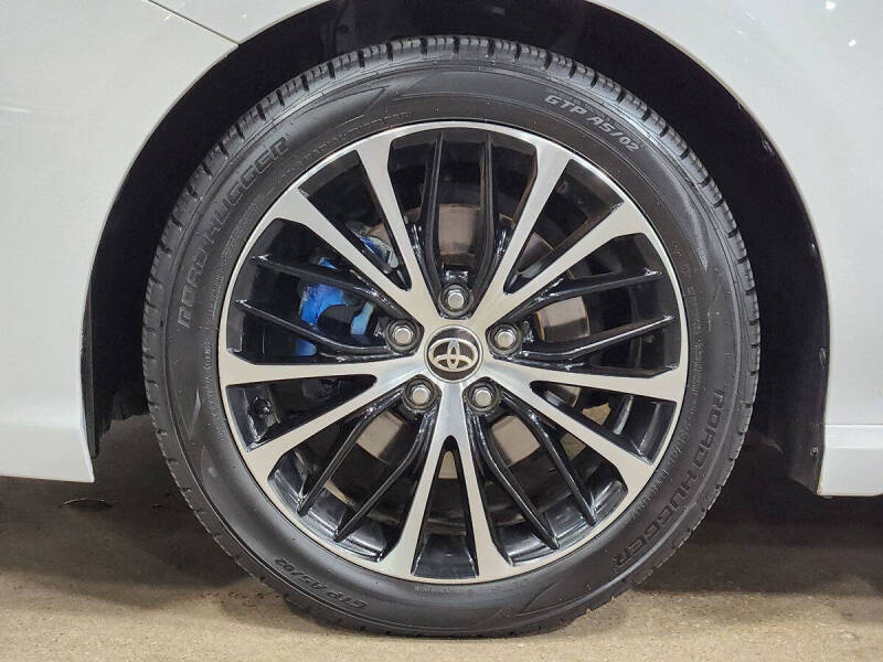 2020 Toyota Camry SE