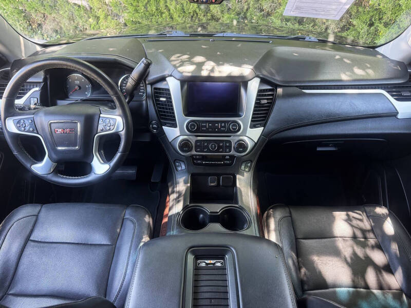 2017 GMC Yukon SLT
