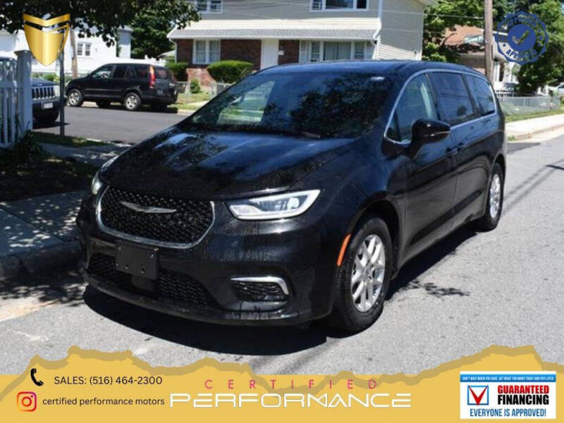 2025 Chrysler Pacifica Select