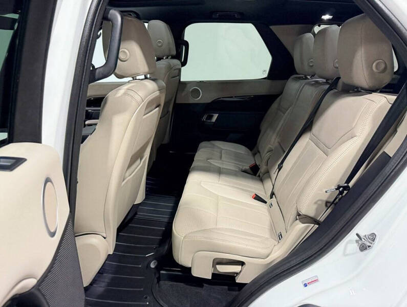 2017 Land Rover Discovery SE