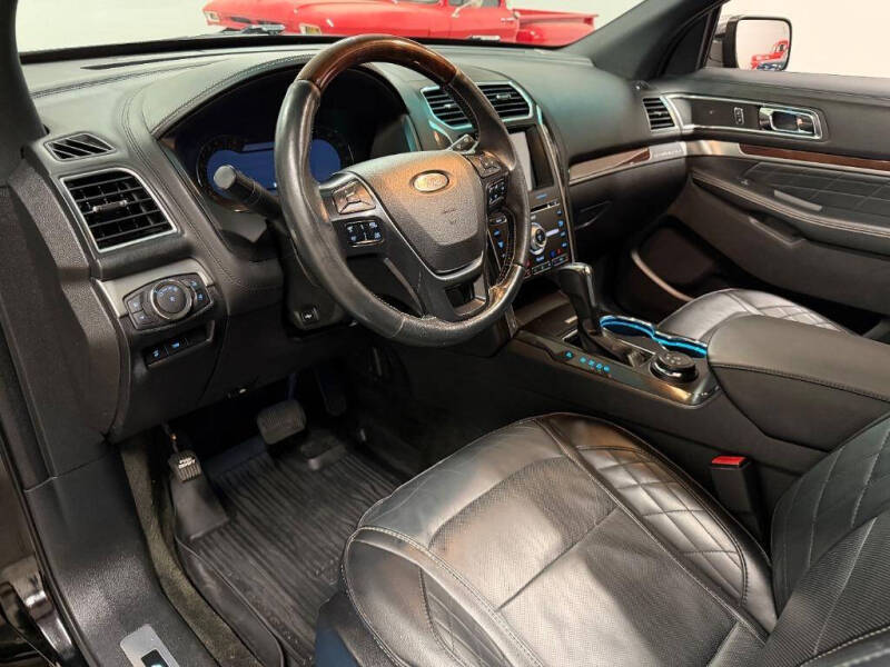 2017 Ford Explorer Platinum
