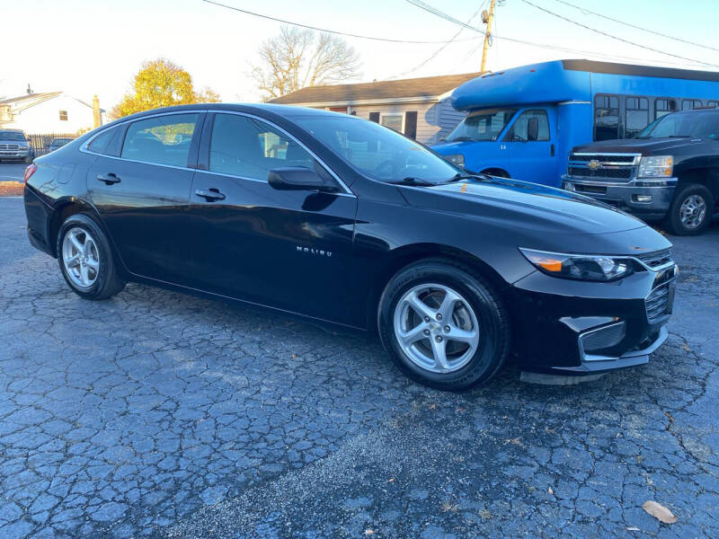 2018 Chevrolet Malibu null photo 3