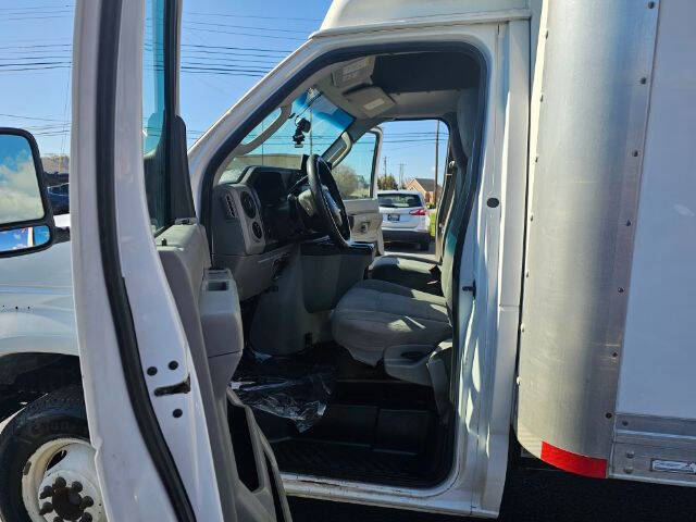 2017 Ford E-Series E-450 SD