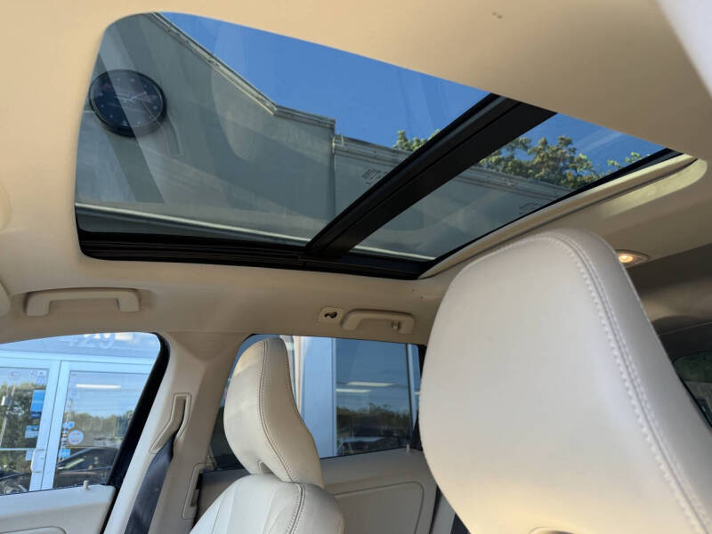 2015 Volvo XC60 T5 Platinum