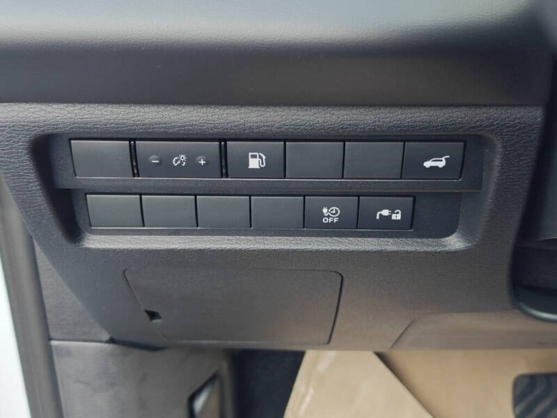 2025 Mitsubishi Outlander PHEV SE