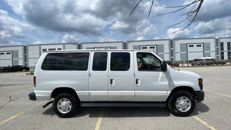 2013 Ford E-Series E-350 SD