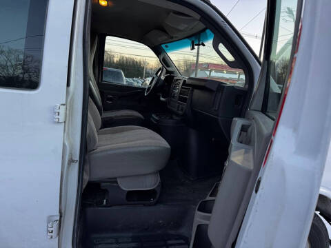 2017 GMC Savana 2500