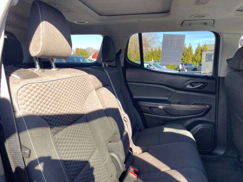 2017 GMC Acadia SLE-2