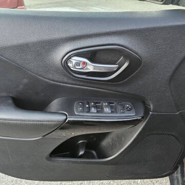 2021 Jeep Cherokee Altitude