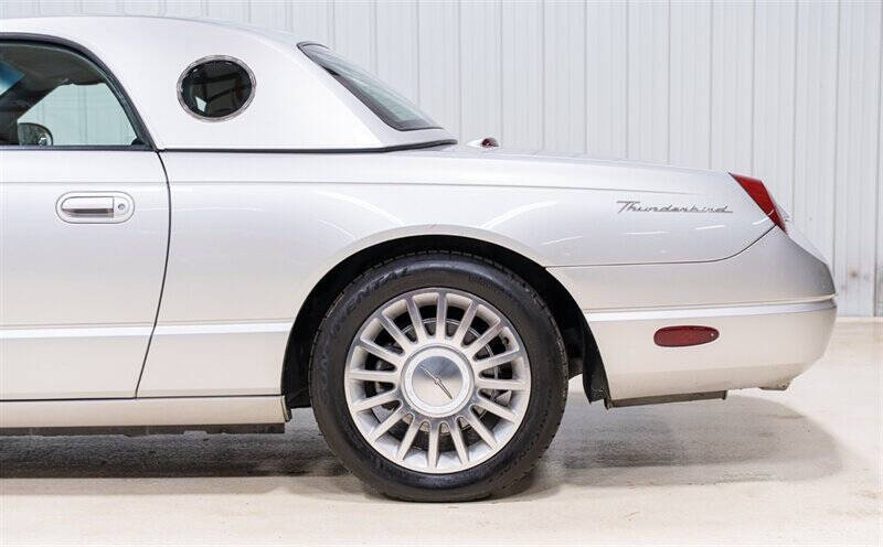 2004 Ford Thunderbird Deluxe