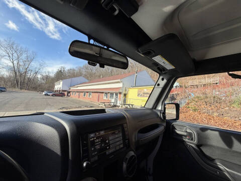 2017 Jeep Wrangler Willys Wheeler W