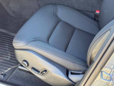 2026 Volvo XC60 T8 Plus