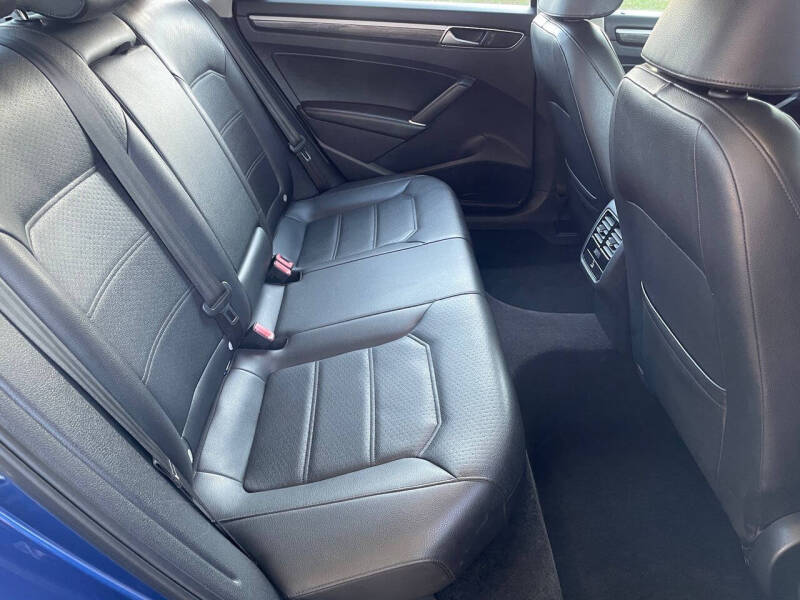 2016 Volkswagen Passat 1.8T SE