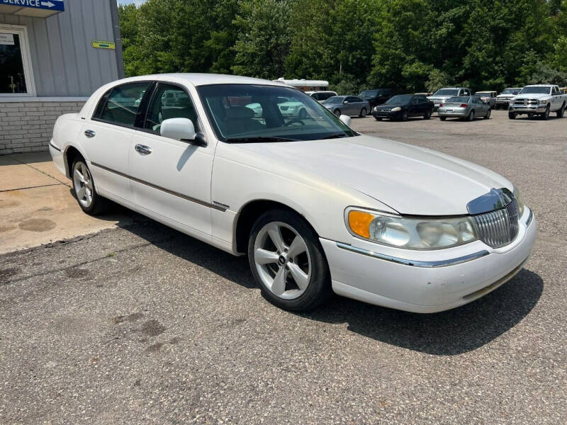 2001 Lincoln Town Car for sale at JEREMYS AUTOMOTIVE in Casco MI