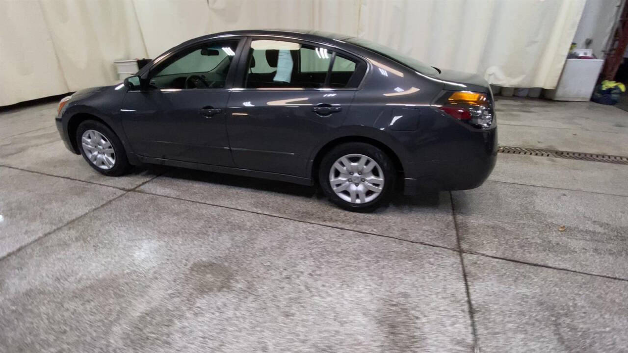 2011 Nissan Altima for sale at Victoria Auto Sales in Victoria, MN