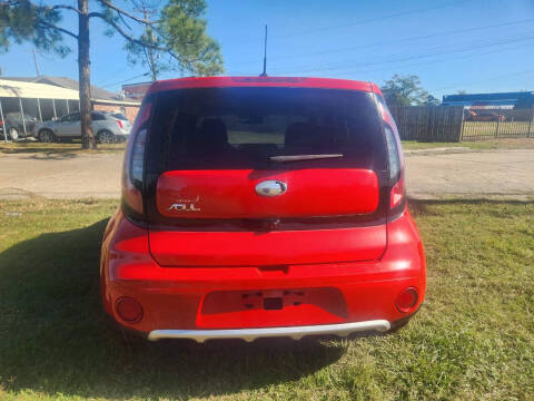 2018 Kia Soul +