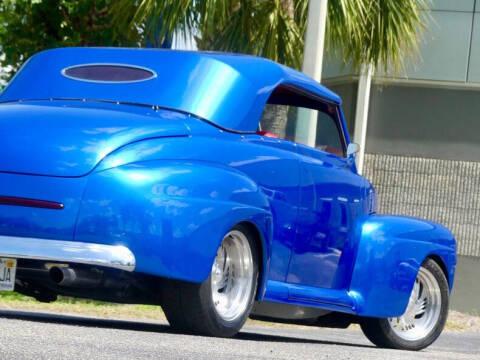 1948 Ford Super Deluxe